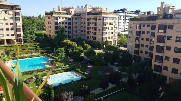 Foto 2 de Àtic en venda a Simancas de 3 habitacions amb terrassa i piscina