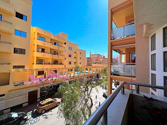 Foto 2 de Venta de piso en Santa Eulalia del Río de 2 habitaciones con terraza y garaje