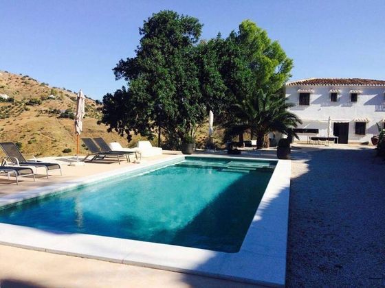 Foto 2 de Xalet en venda a Colmenar de 5 habitacions amb terrassa i piscina