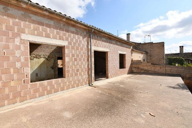 Foto 2 de Casa adossada en venda a calle D'es Pou de 5 habitacions amb terrassa i garatge