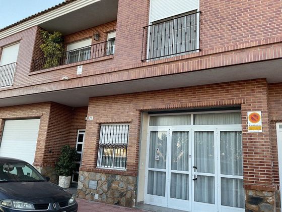 Foto 1 de Venta de casa adosada en San Isidro (Alicante/Alacant) de 3 habitaciones con terraza y garaje