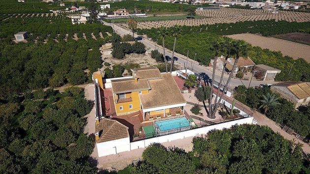 Foto 1 de Venta de casa rural en Orihuela ciudad de 5 habitaciones con terraza y piscina