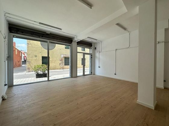 Foto 1 de Oficina en alquiler en calle Montjuic de 70 m²
