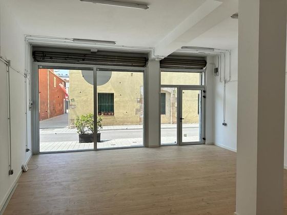 Foto 2 de Local en alquiler en calle Montjuic de 70 m²