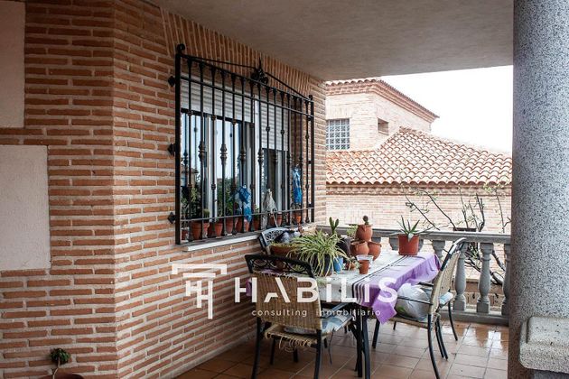 Foto 2 de Chalet en venta en Argés de 5 habitaciones con terraza y piscina
