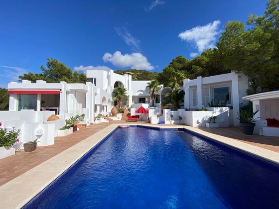 Foto 1 de Chalet en venta en Cala Vedella - Cala Tarida - Cala Conta de 7 habitaciones con terraza y piscina