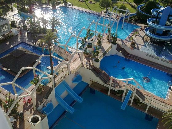 Foto 1 de Alquiler de piso en avenida Del Parque de 1 habitación con terraza y piscina