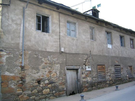 Foto 2 de Casa en venda a calle Santiago Basanta de 4 habitacions i 150 m²