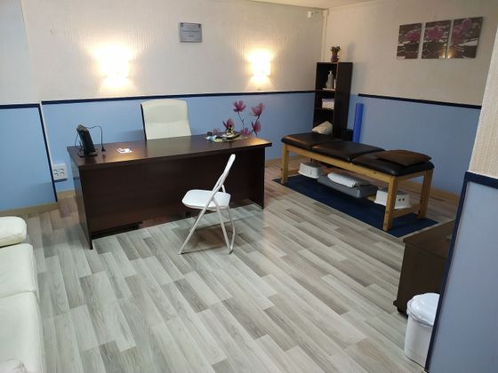 Foto 2 de Oficina en alquiler en Zona Alta de 150 m²