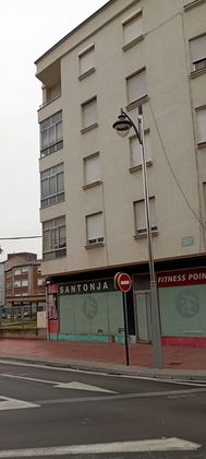 Foto 1 de Venta de piso en avenida Compostilla Ponferrada León de 3 habitaciones con terraza y calefacción
