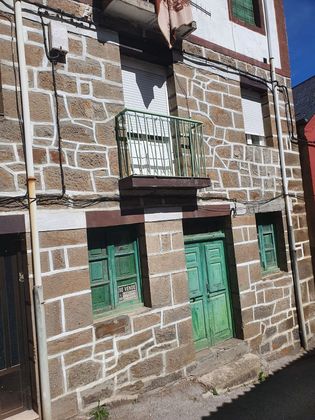 Foto 2 de Pis en venda a calle La Peña de 3 habitacions amb calefacció