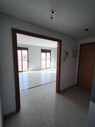 Foto 1 de Venta de piso en San Ramón y Monte de Piedad de 3 habitaciones con ascensor