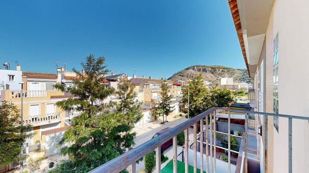 Foto 2 de Casa en venta en La Vega - Marenyet de 4 habitaciones con terraza y balcón