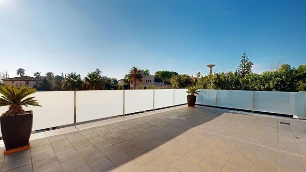Foto 2 de Chalet en venta en Picassent de 5 habitaciones con terraza y piscina