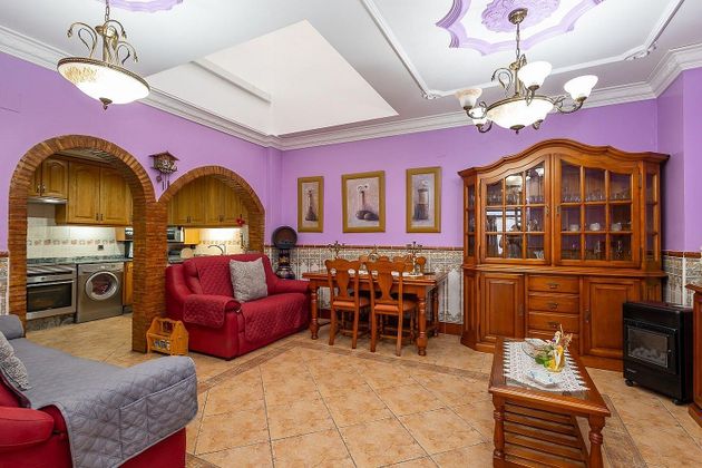 Foto 2 de Casa en venda a Benaguasil de 4 habitacions amb terrassa i balcó