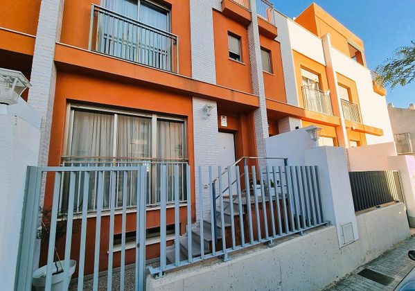 Foto 2 de Casa en venda a Almenara de 4 habitacions amb terrassa i balcó