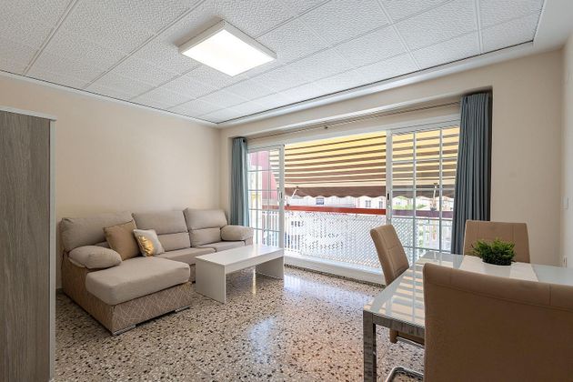 Foto 1 de Venta de piso en El Alborgí de 3 habitaciones con balcón