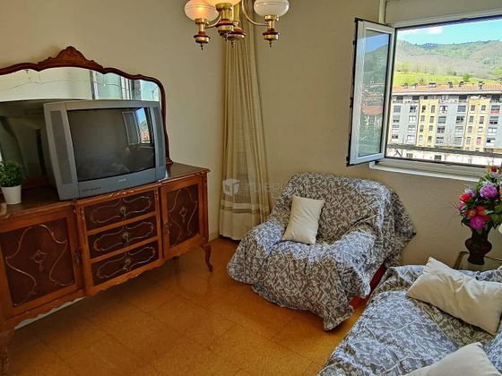 Foto 2 de Piso en venta en Andoain de 2 habitaciones con balcón