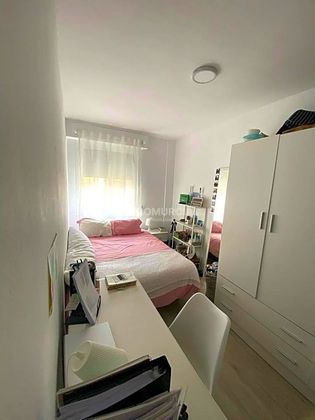 Foto 1 de Alquiler de piso en Juan Carlos I de 3 habitaciones con muebles