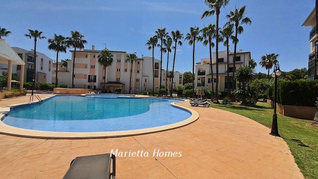 Foto 2 de Piso en venta en Santa Ponça de 4 habitaciones con terraza y piscina