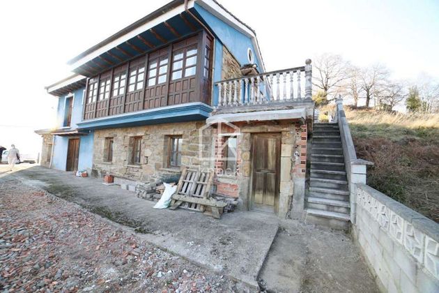 Foto 1 de Casa en venta en Sama de 4 habitaciones con terraza y calefacción