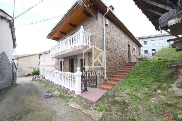 Foto 2 de Chalet en venta en calle Aldea Raiz de Arriba de 3 habitaciones con terraza y jardín