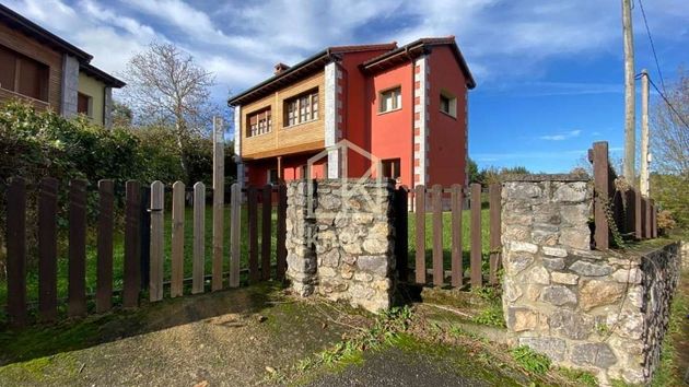 Foto 1 de Xalet en venda a Ribadesella de 3 habitacions amb terrassa i jardí