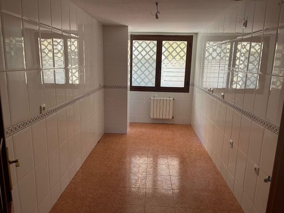 Foto 2 de Venta de piso en Calaverón - Pajaritos de 3 habitaciones con garaje y calefacción