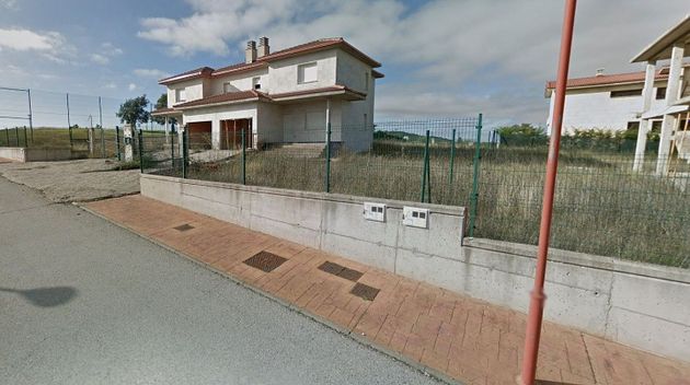 Foto 1 de Casa en venta en Carcedo de Burgos de 3 habitaciones con terraza y piscina