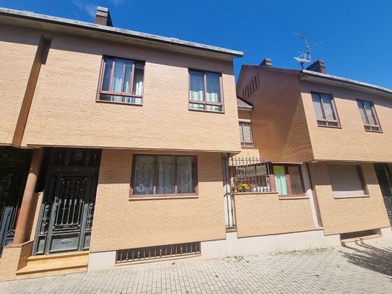 Foto 1 de Casa en venda a Antigua Estación FFCC - San Agustín de 4 habitacions amb terrassa i garatge