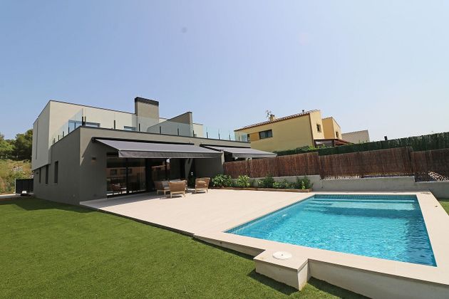 Foto 2 de Alquiler de chalet en Santa Cristina d'Aro de 4 habitaciones con terraza y piscina