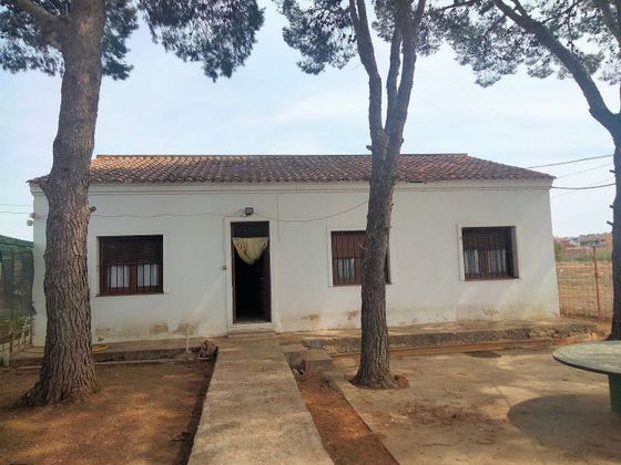 Foto 2 de Casa rural en venda a Casetas de 5 habitacions amb terrassa i garatge