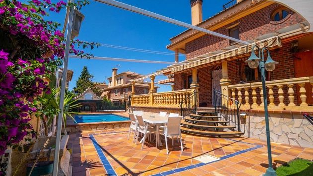Foto 1 de Casa en venda a Cájar de 8 habitacions amb terrassa i piscina