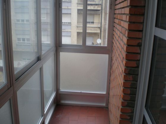 Foto 2 de Venta de piso en Flores de Sil - La Placa de 3 habitaciones con terraza y calefacción