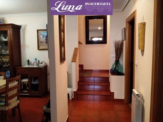 Foto 2 de Casa adosada en venta en Molinaseca de 3 habitaciones con terraza y garaje