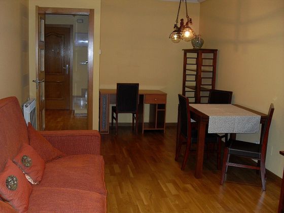 Foto 1 de Pis en lloguer a Centro - Ponferrada de 1 habitació amb terrassa i mobles