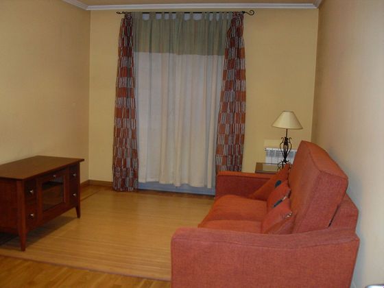 Foto 2 de Piso en alquiler en Centro - Ponferrada de 1 habitación con terraza y muebles