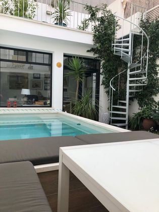 Foto 2 de Casa adossada en venda a L'Eixample de 4 habitacions amb terrassa i piscina