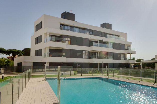 Foto 1 de Alquiler de piso en calle De la Bermeja de 2 habitaciones con terraza y piscina