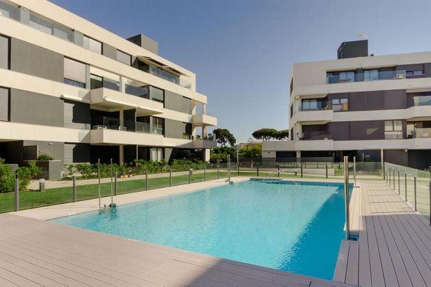 Foto 2 de Alquiler de piso en calle De la Bermeja de 2 habitaciones con terraza y piscina