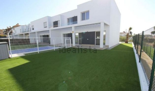 Foto 2 de Casa en lloguer a Vistahermosa  - Fuentebravía de 4 habitacions amb terrassa i piscina