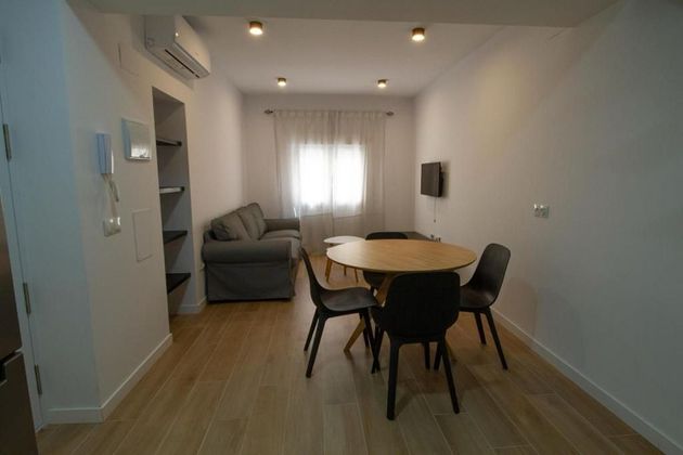 Foto 1 de Dúplex en lloguer a Zona Bahía Blanca de 2 habitacions amb mobles i aire acondicionat