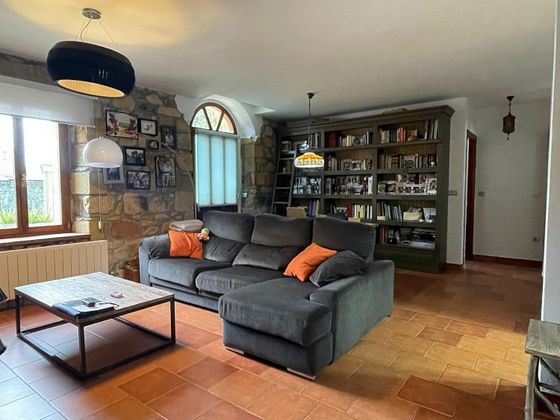 Foto 1 de Piso en venta en Larrabetzu de 2 habitaciones con terraza y jardín