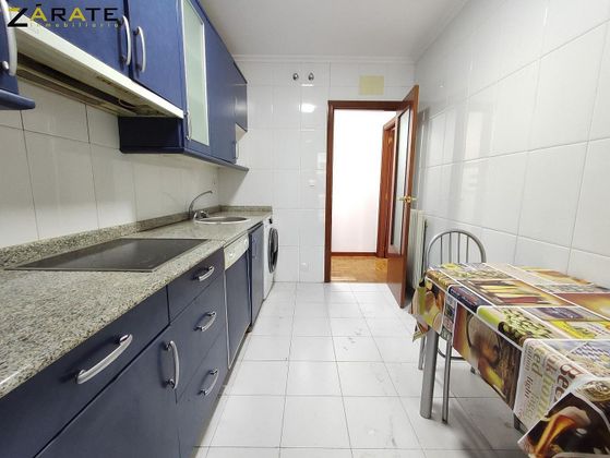 Foto 1 de Venta de piso en Miribilla de 4 habitaciones con garaje y calefacción