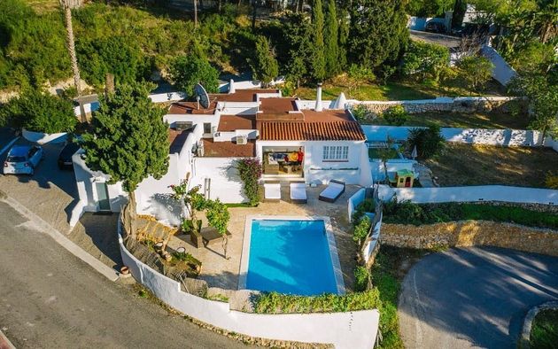 Foto 1 de Casa en lloguer a calle Buenaventura de 4 habitacions amb piscina i jardí