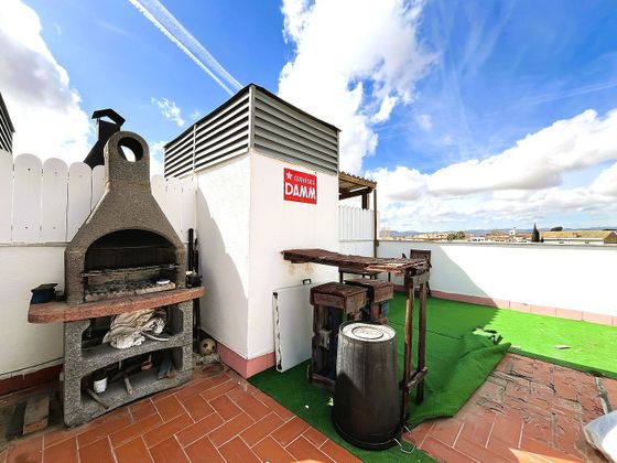 Foto 2 de Venta de piso en Granada, La de 4 habitaciones con terraza y piscina