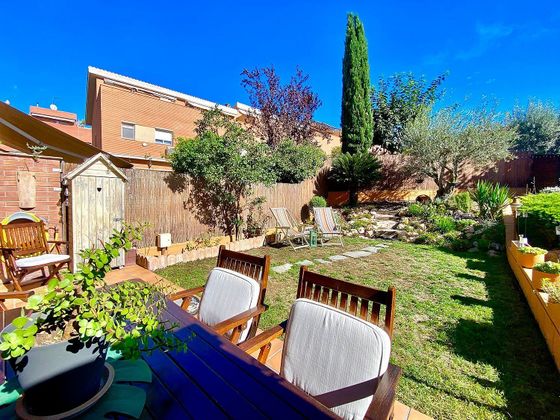 Foto 1 de Casa en venda a Zona Mercat de 5 habitacions amb terrassa i jardí