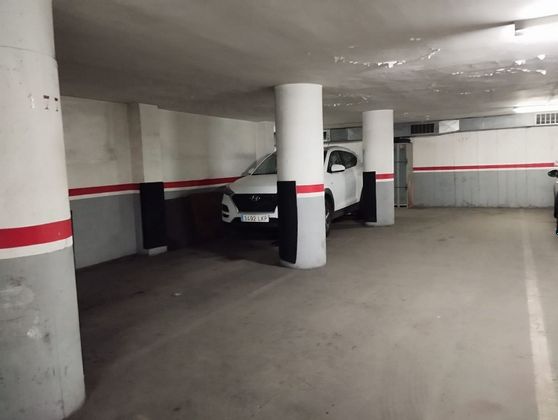 Foto 1 de Garaje en alquiler en calle De Violant D'hongria Reina D'aragó de 26 m²