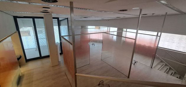 Foto 2 de Oficina en alquiler en Mas Baell - Can Carbó - El Molí de 250 m²