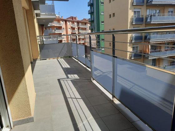 Foto 1 de Piso en venta en Els Pins de 4 habitaciones con terraza y balcón